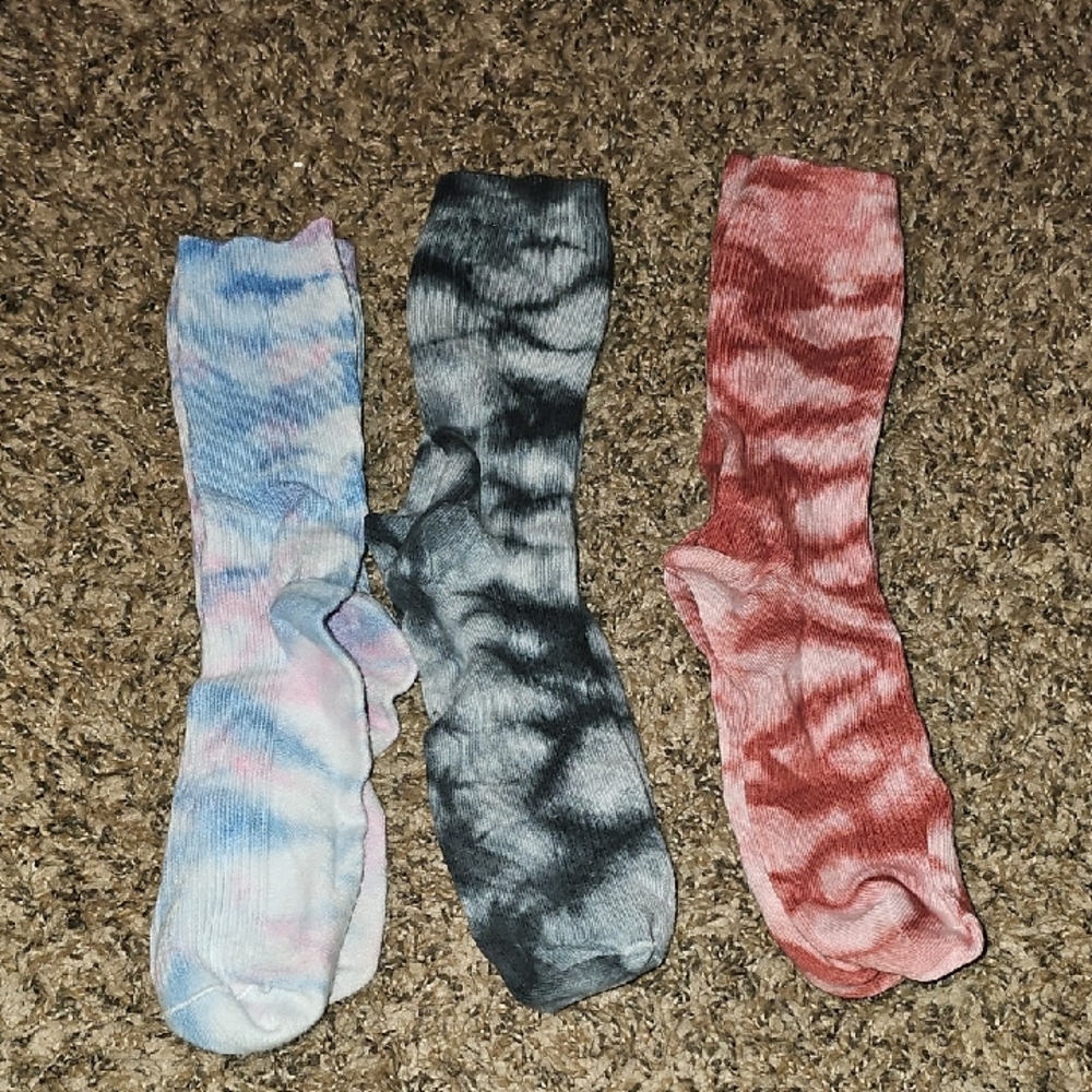 3 Pairs Of Womens Tie Dye Socks!! Nwots Med/lg